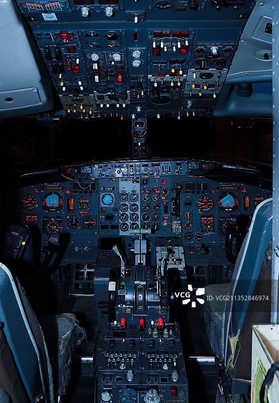 成都航空飞机博物馆民航客机驾驶舱图片素材
