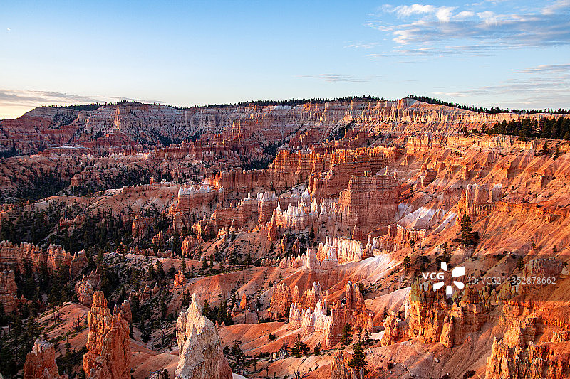 犹他州加菲尔德县的岩层景观，美国图片素材