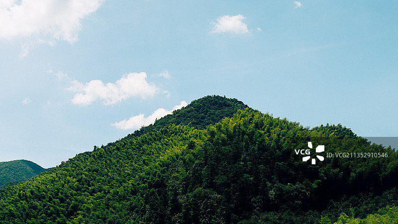 前往黄山的路途中图片素材