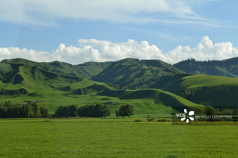 新疆伊犁那拉提草原图片素材