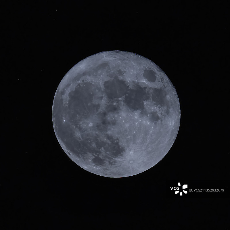 中秋节的大圆月亮图片素材