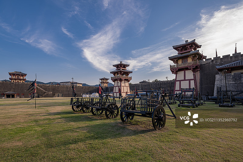 横店影视城秦王宫古代战车模型图片素材