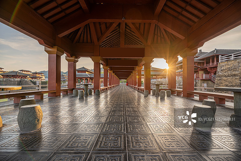 横店影视城秦王宫西长廊图片素材