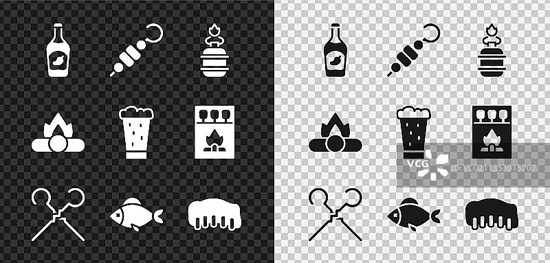 番茄酱瓶烤肉串露营套装图片素材