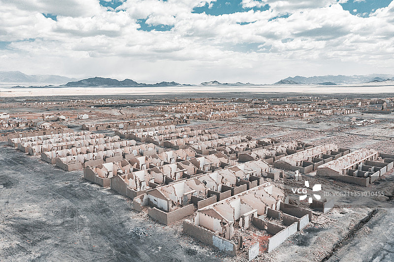 青海柴达木盆地冷湖石油废墟小镇航拍风光图片素材