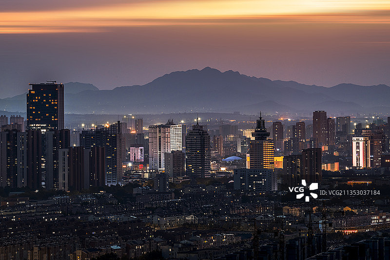 淄博 夜景 东城图片素材