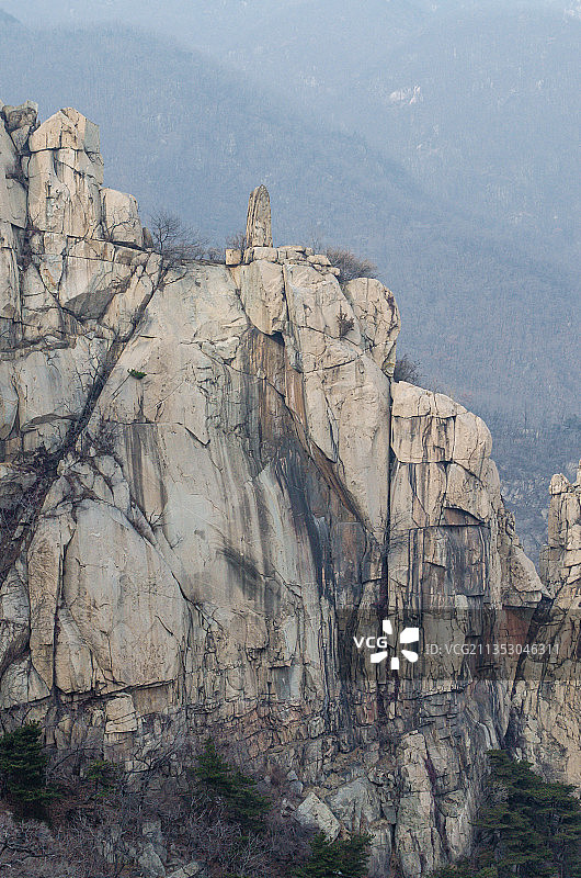 山东泰安天外村扇子崖险峻山脉图片素材