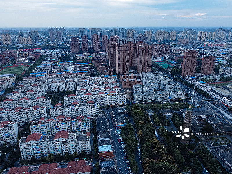 许昌 魏都区  文峰塔 文峰广场 文峰中路 七一路  胖东来图片素材
