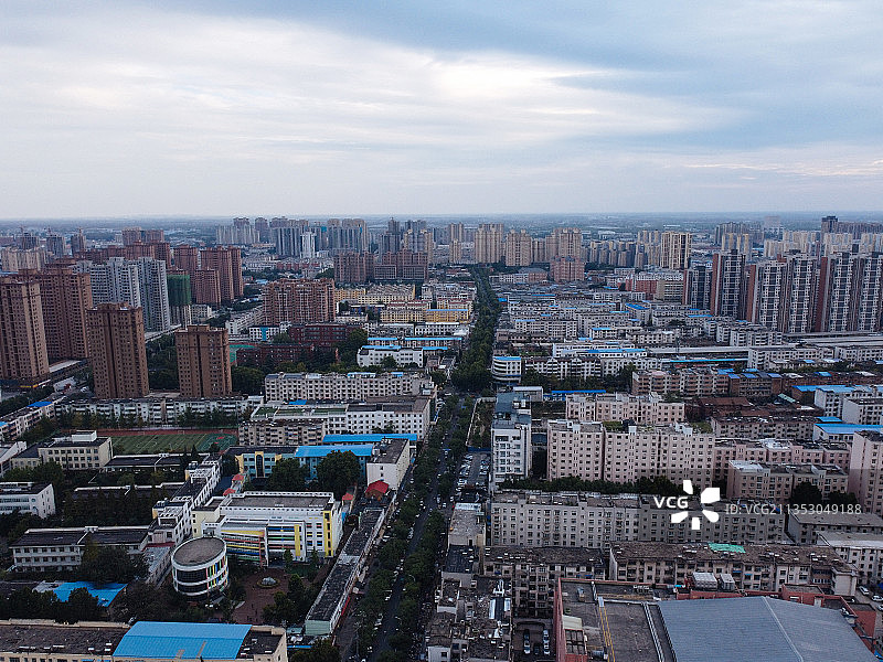 许昌 魏都区  文峰塔 文峰广场 文峰中路 七一路  胖东来图片素材