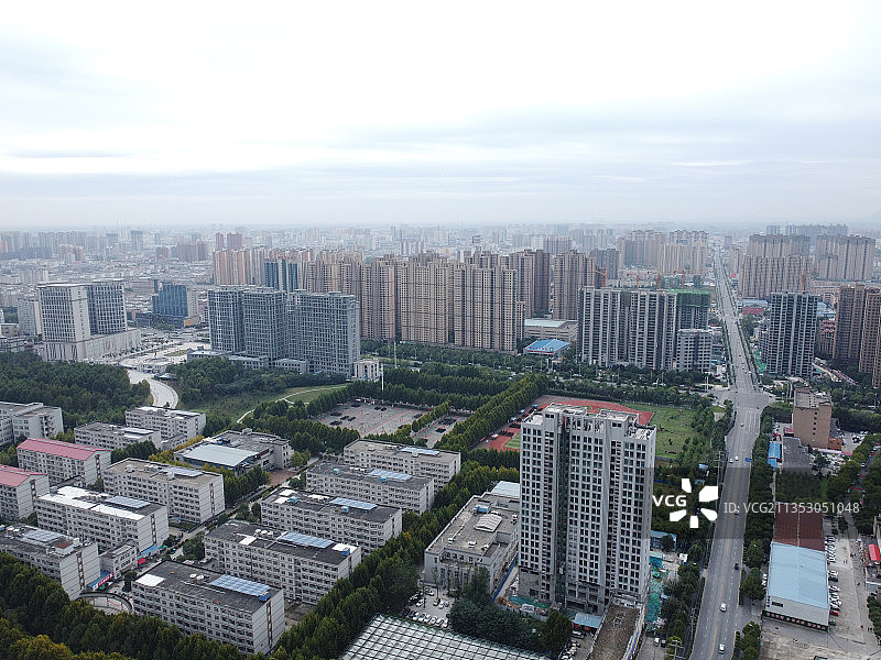 驻马店市 驿城区  开源大道 驻马店市体育中心  黄淮学院图片素材
