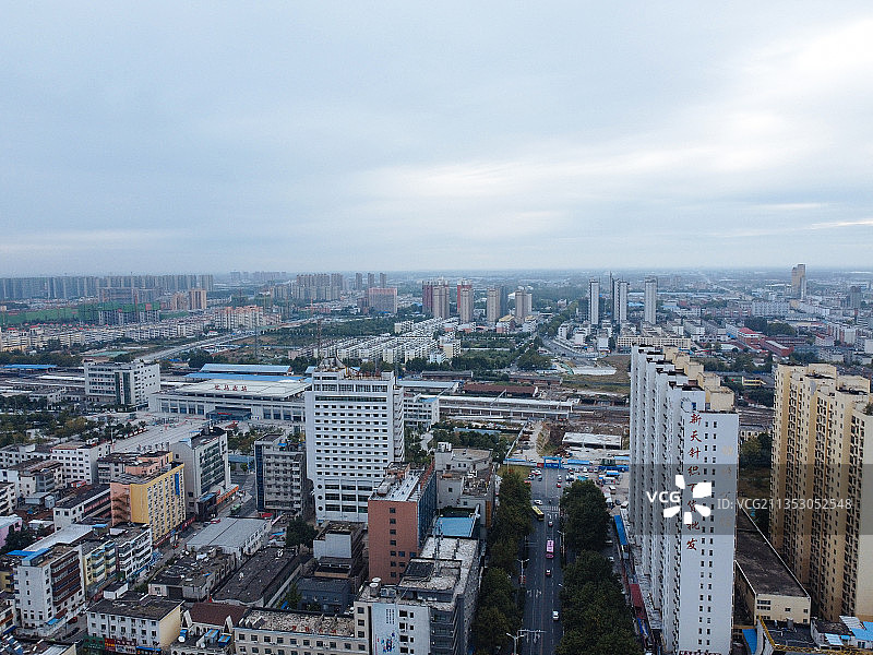 驻马店市 驿城区 解放大道 乐山大道 乐山商场 新华大厦图片素材