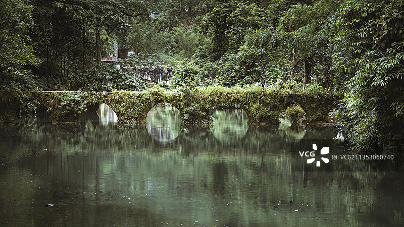 小七孔古桥图片素材