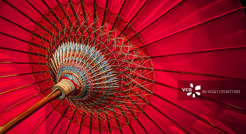 红色油纸伞图片素材