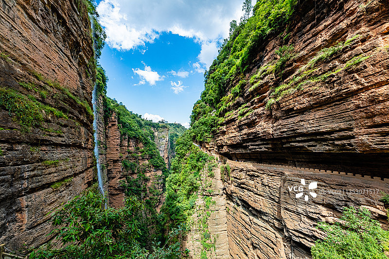 云南省楚雄州武定县己衣大裂谷图片素材