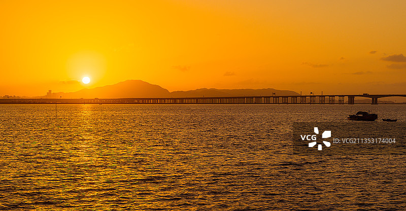 珠海金湾情侣路 - 远眺洪鹤大桥图片素材