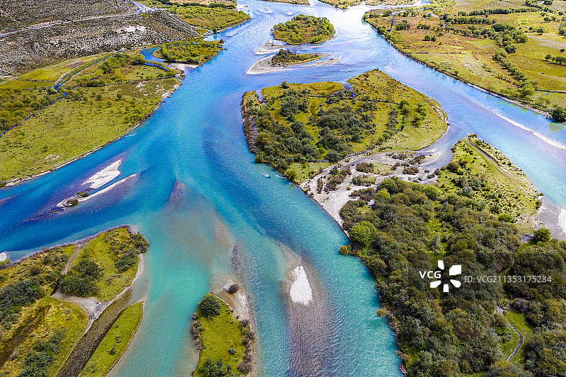 雅鲁藏布江流域图片素材