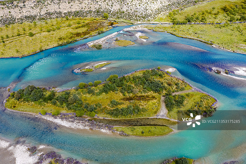 雅鲁藏布江流域图片素材
