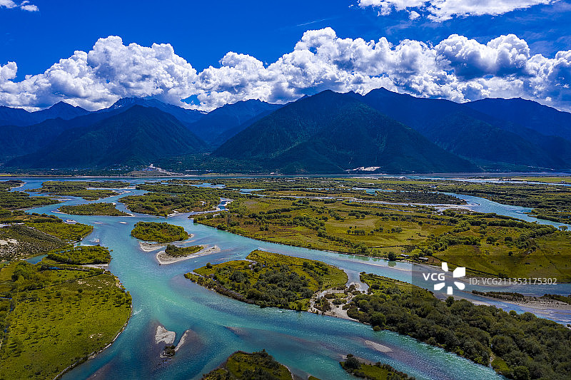 雅鲁藏布江流域图片素材