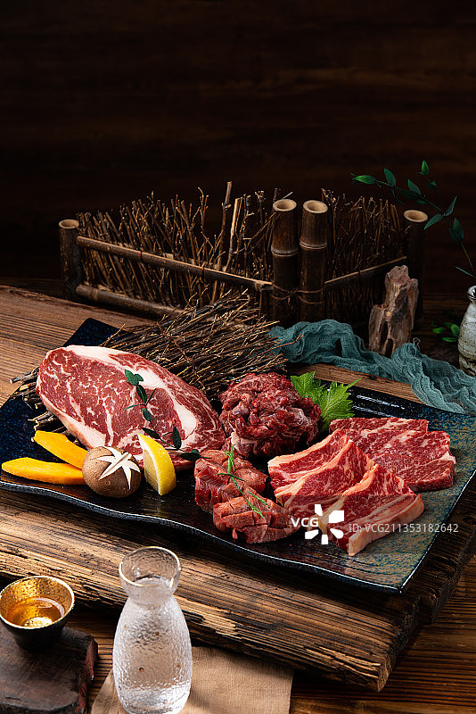 日式烤肉拼盘图片素材