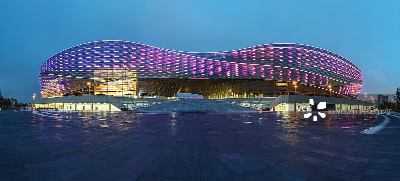 成都凤凰山体育公园夜景图片素材