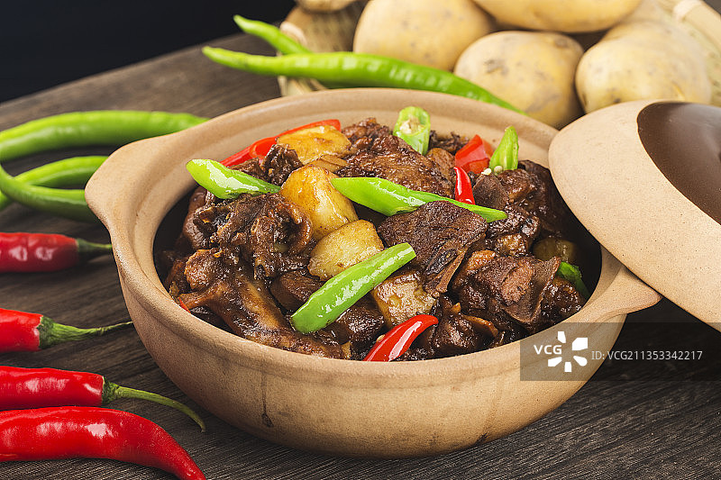 啤酒鸭煲图片素材