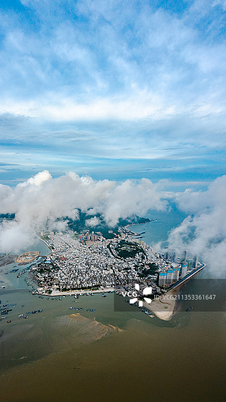 中国广东省阳江市阳西县沙扒湾渔港码头图片素材