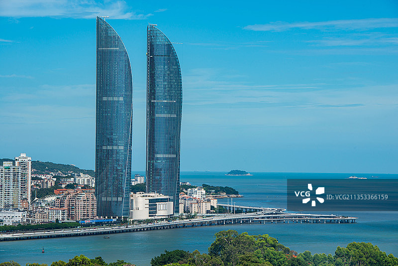 厦门演武大桥世贸大厦图片素材