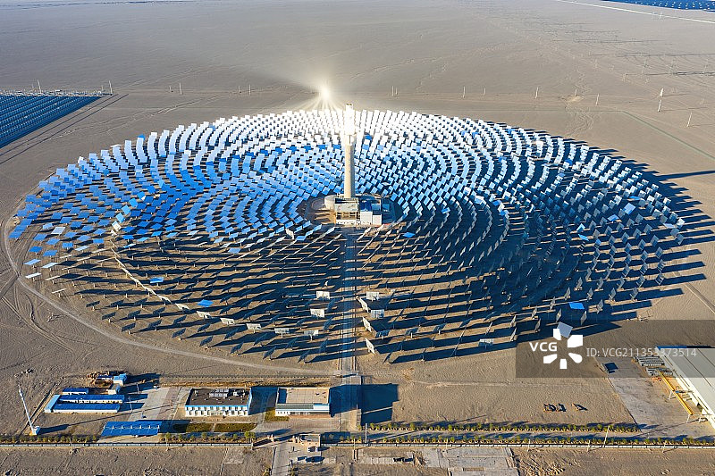 太阳能光伏电站和太阳能电池图片素材