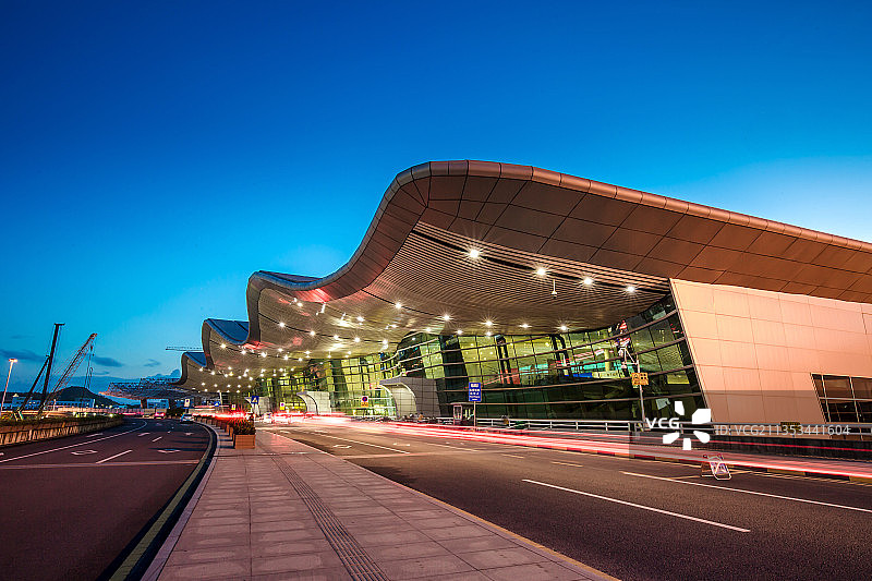 揭阳潮汕国际机场夜图片素材