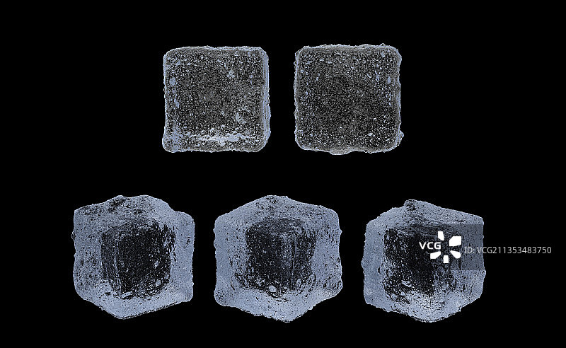 两种状态的冰块透明素材排版图片素材