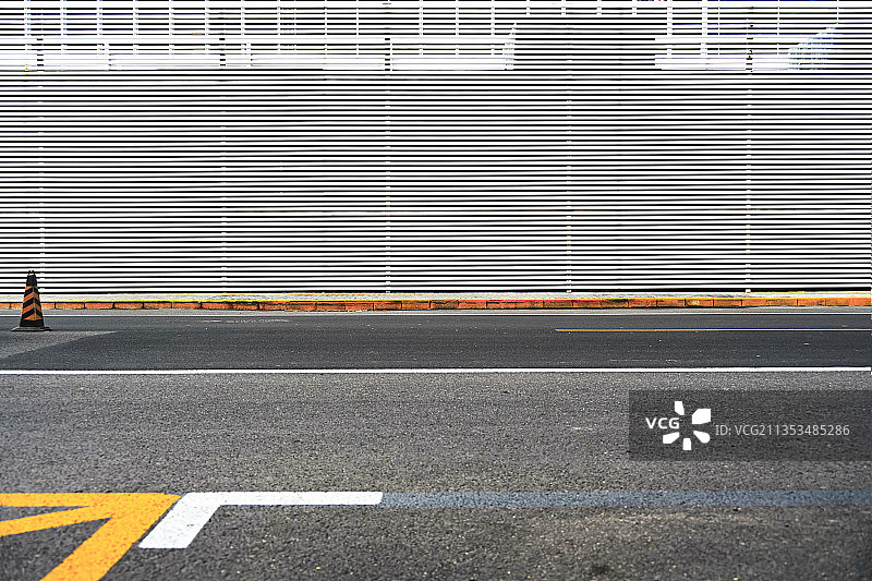 汽车广告背景横条马路图片素材