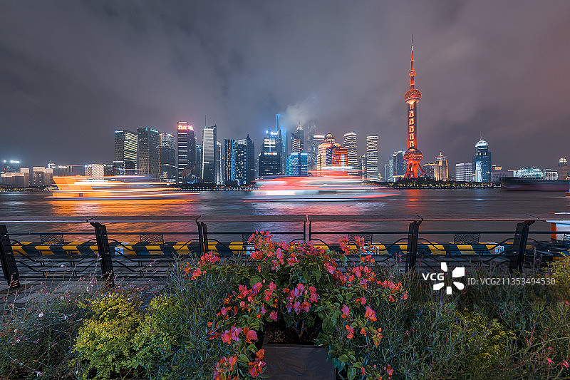 上海市黄浦江电视塔夜景图片素材