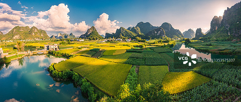 广西都安地下河国家地质公园图片素材