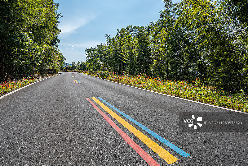 夏季竹林彩虹公路图片素材