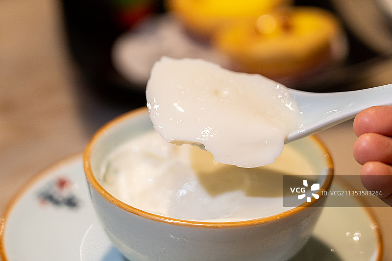 广东佛山大良特色传统小吃双皮奶图片素材