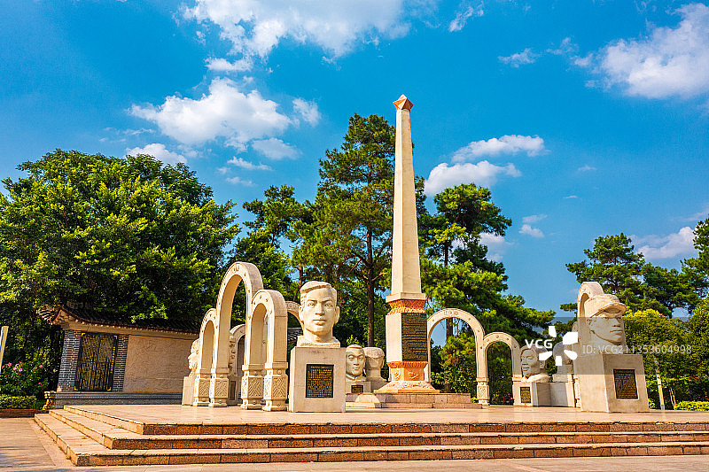 航拍广西富川慈云寺瑞光塔图片素材