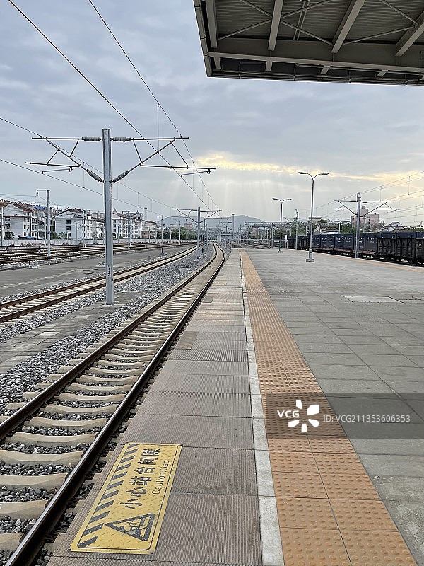 光，指引方向图片素材