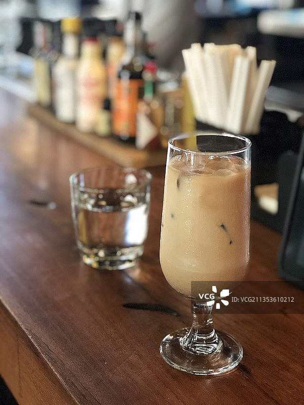 上海武康路咖啡店图片素材