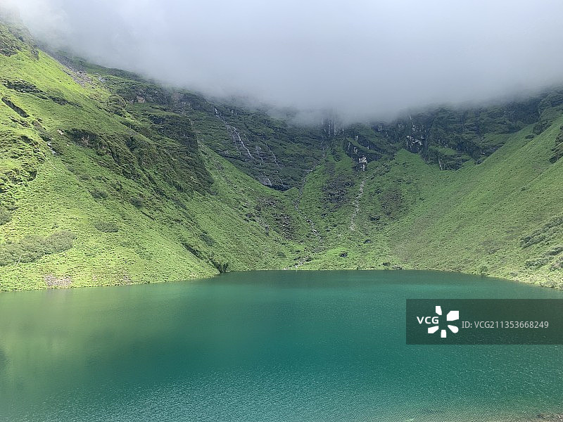 西藏吉隆县朗吉措图片素材