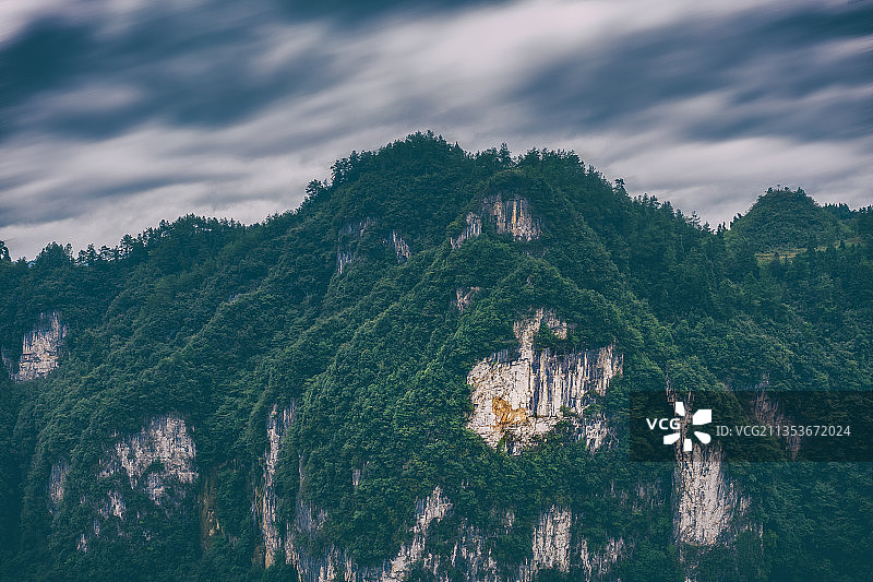 十八洞黄马岩图片素材