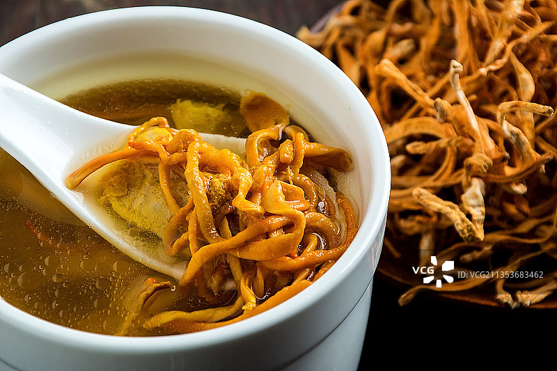 虫草花炖瘦肉养生汤图片素材