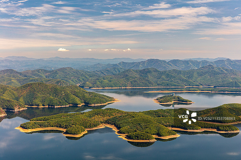 辽宁桓仁浑江桓龙湖山水风光图片素材