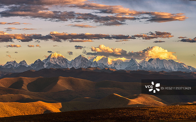 鱼子西-日照贡嘎图片素材