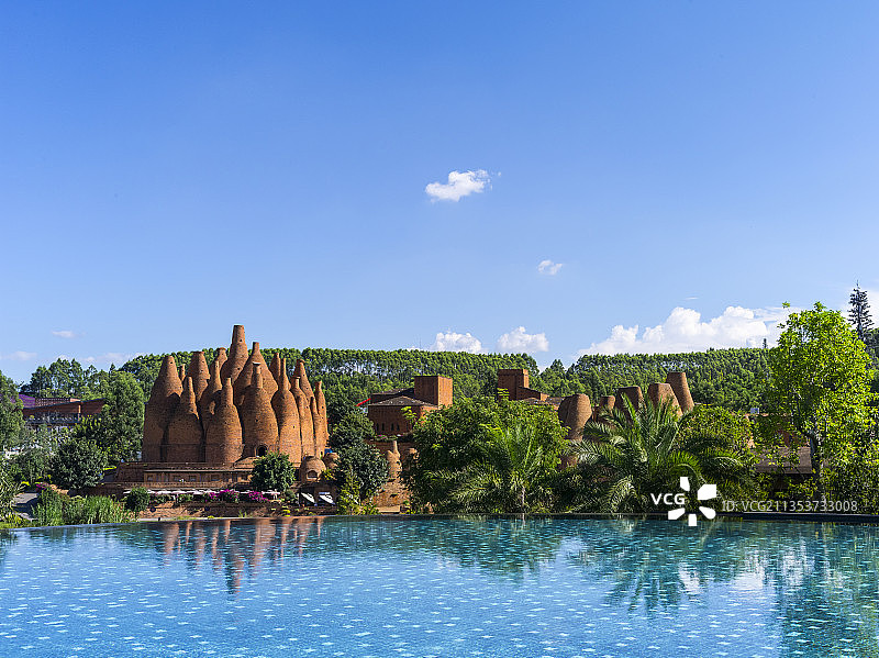 云南弥勒美憬阁酒店和周边万花筒风景图片素材