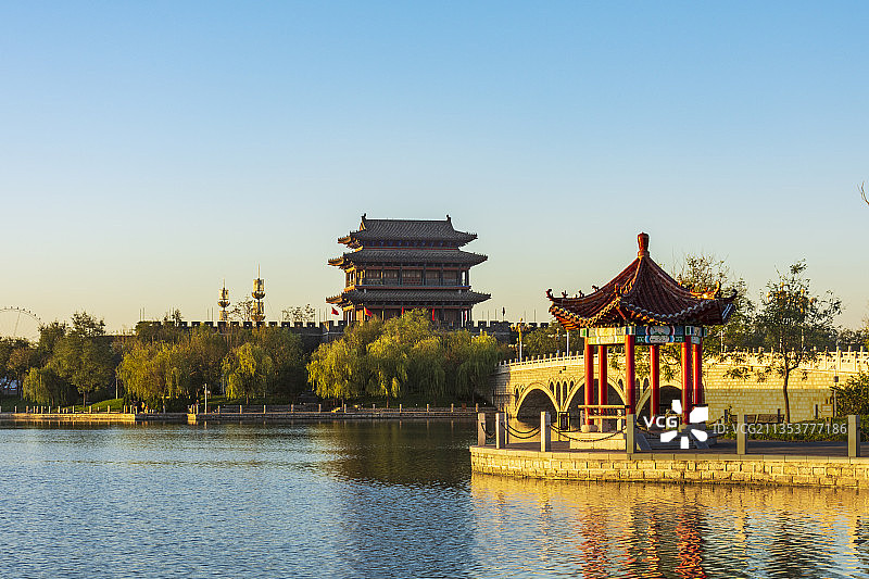 东昌湖畔晚秋日出-0802图片素材