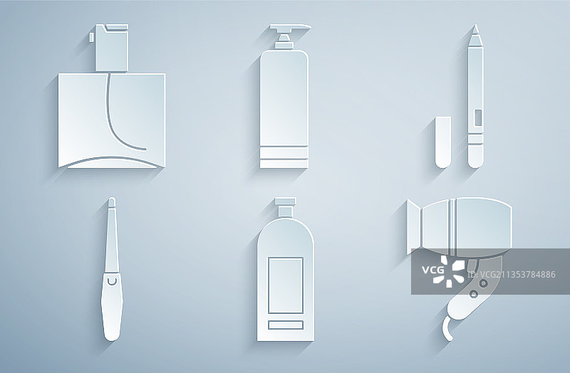 洗发水、眼线笔、眉笔、指甲油套装图片素材