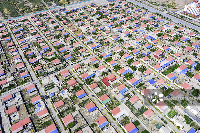 航拍新疆喀什地区巴楚县城景观图片素材