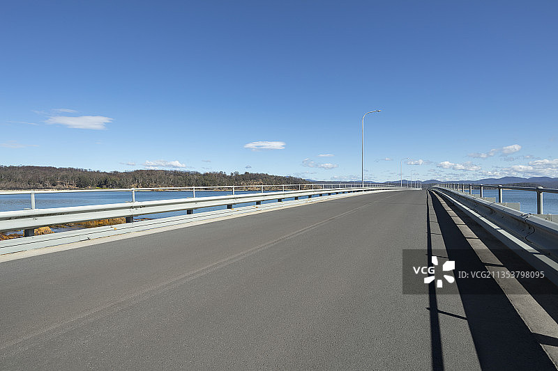 海岸沥青桥图片素材