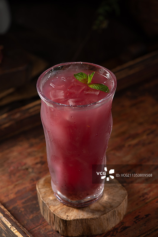 冰杨梅果汁图片素材