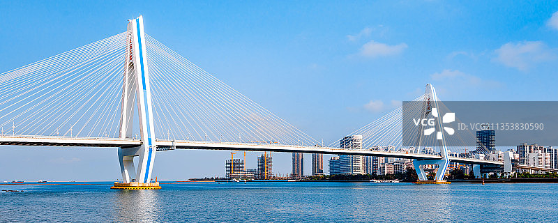 中国海南海口海甸河世纪大桥晴天风光图片素材